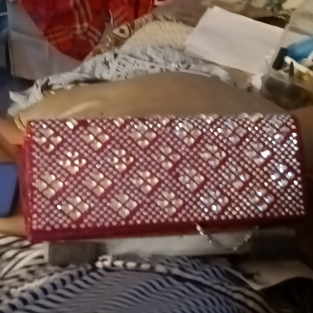 Small handbag shiny  magenta brand new never used  removable shoulder chain